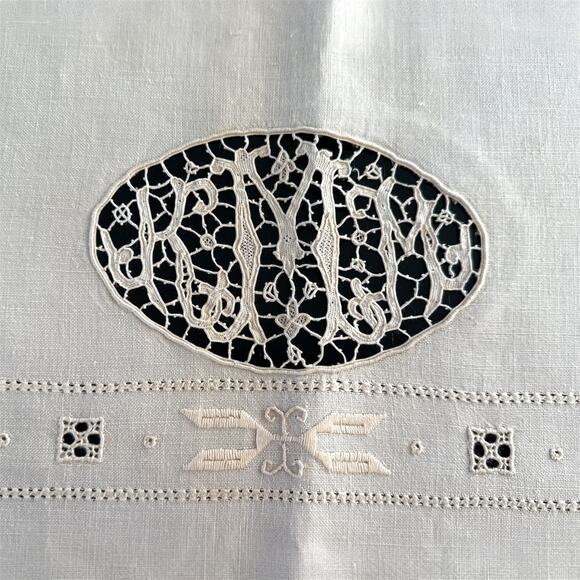 Fine Italian Vintage Linen Tablecloth with 12 Napkins Whitework Monogram Set - Picture 6 of 11